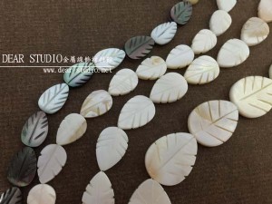 10*14mm大貝殼雕葉（白）